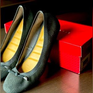 ~Killy & Katie - Casual Flats~